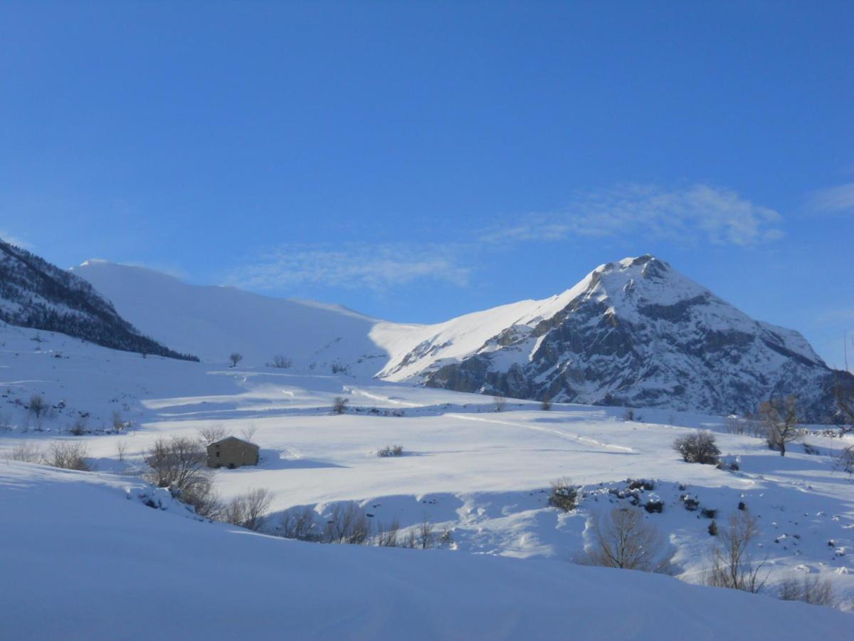 Agriturismo Le Castellare Montemonaco Bagian luar foto