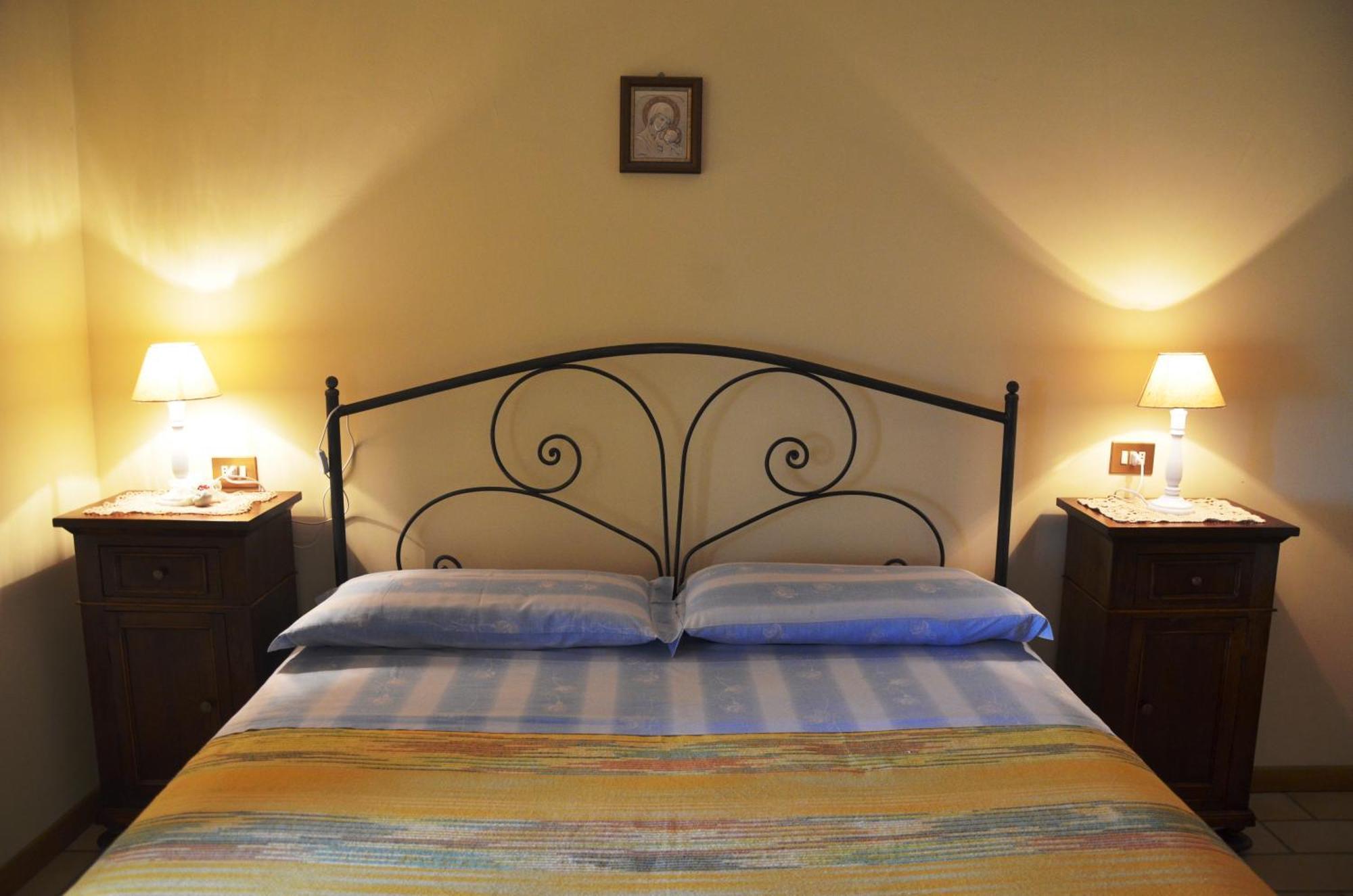 Agriturismo Le Castellare Montemonaco Ruang foto